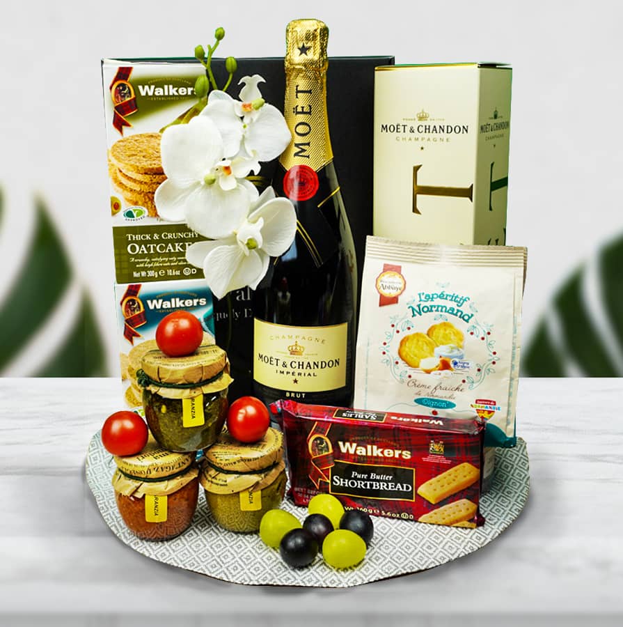 The Ultimate Champagne Gift Box